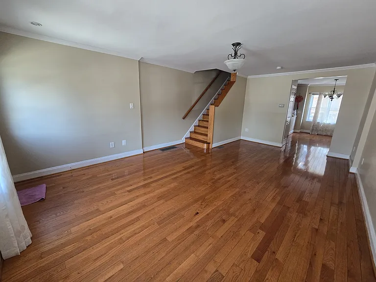 810 Johnston St — Photo 4