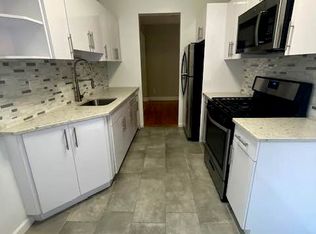 240 E 18th St #4, Brooklyn, NY 11226