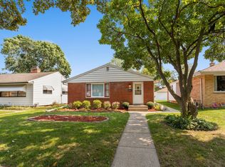 4442 N 83rd St, Milwaukee, WI 53218