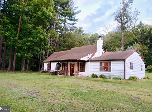 4th image of 23 Tall Pine Ln
