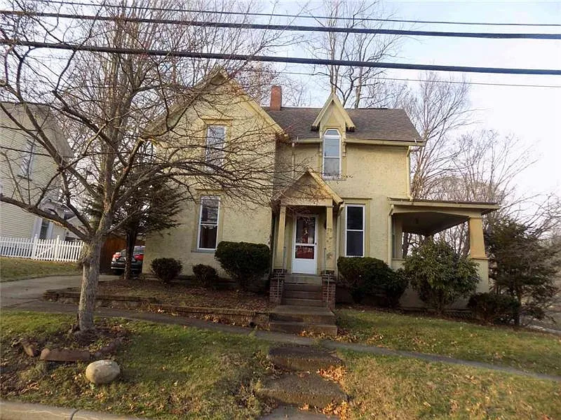 70 Eagle St photo 1