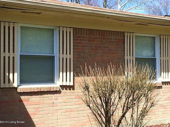 3rd image of 8002 Candleglow Ln