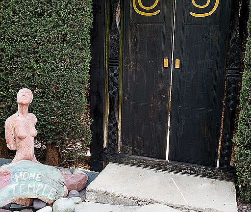 4th image of 911 Nob Hill Ave N
