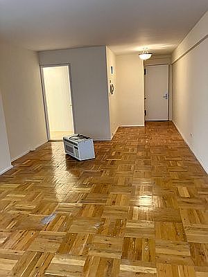 3rd image of 420 E 64th St APT E5b
