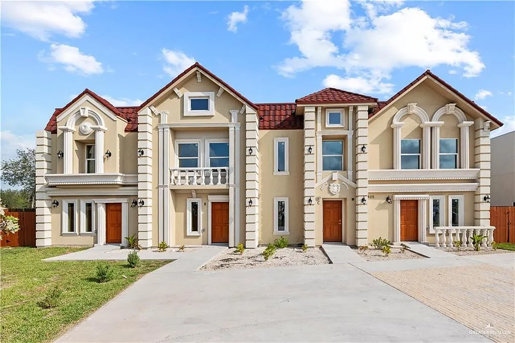 2 bed, 2.5 bath, 1208 sqft, $1,600 — Photo 1