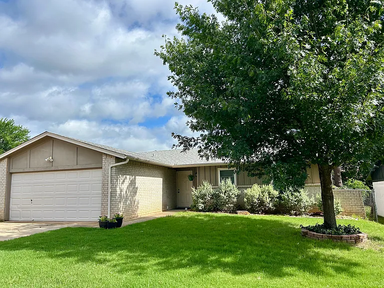 1609 White Oak Ct — Photo 4