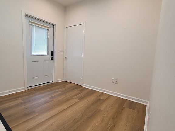4th image of 1319 Gen Ogden St #1319A