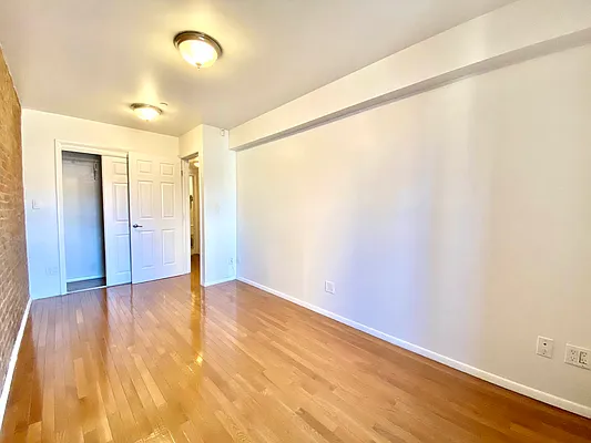 Rented by Best Apartments North Inc | media 36