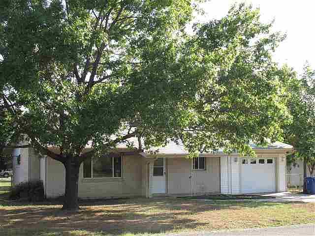1st image of 210 E Bluebriar Dr