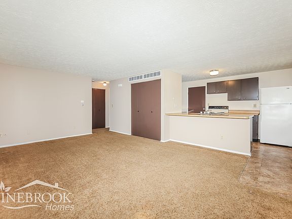 4th image of 8140 Mount Charles Dr