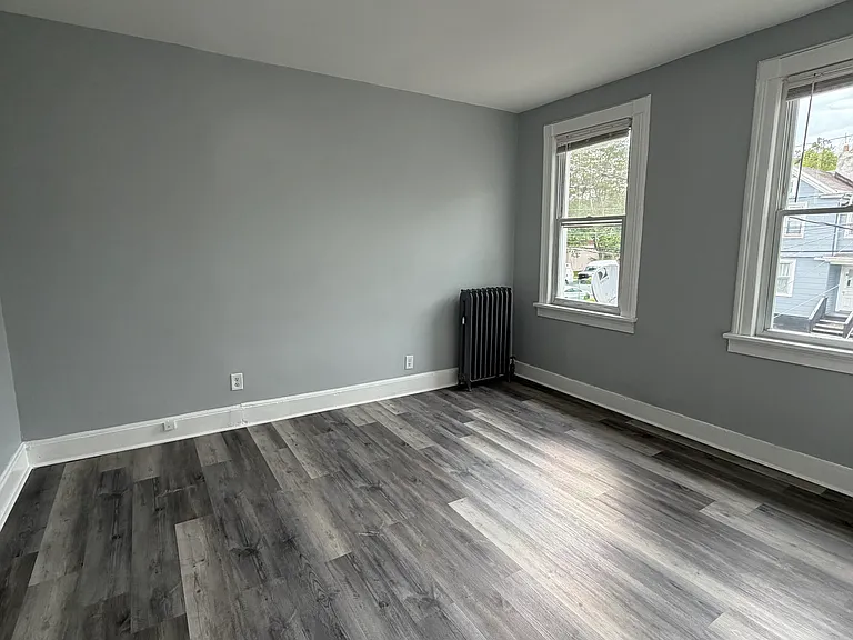 62-64 Liberty St — Photo 10