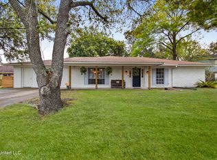 3306 Nottingham Rd, Ocean Springs, MS 39564