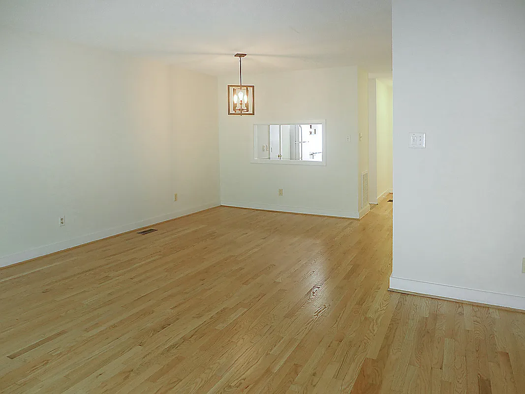2 bed, 1.5 bath, 1711 sqft, $1,750 — Photo 3