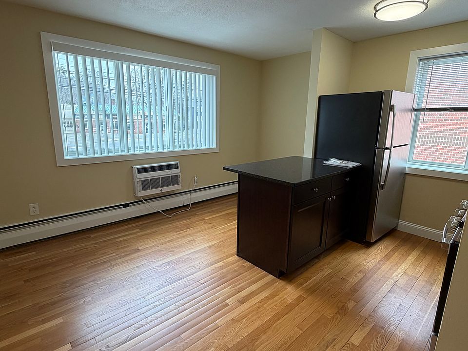 Nicely updated kitchen.
