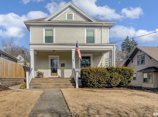 119 W Rutledge Ave, Petersburg, IL 62675