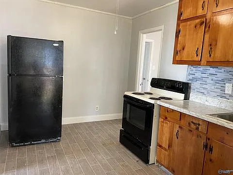 1503 Litchfield Ave — Photo 6
