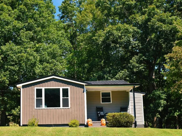 1633 Richmond Hwy, Amherst, VA 24521