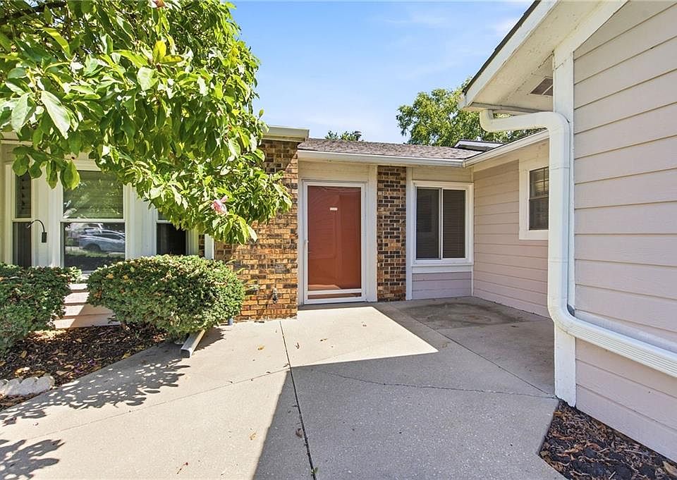 1st image of 1314 W Jenkins Blvd