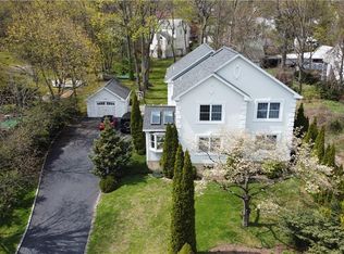 70 Sherwood Dr, Mamaroneck, NY 10538
