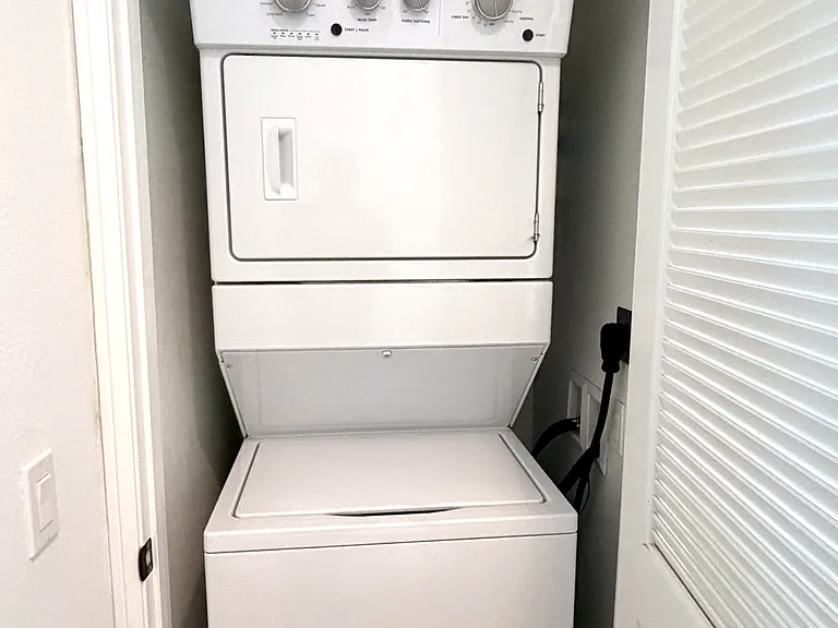 3rd Floor Laundry