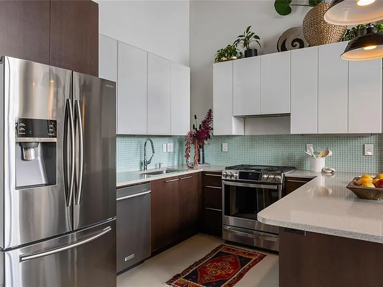 170 Boulevard SE #E221 — Photo 15