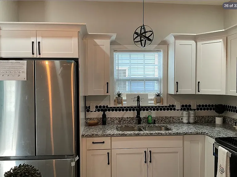 1434 Oakdale Ave — Photo 12