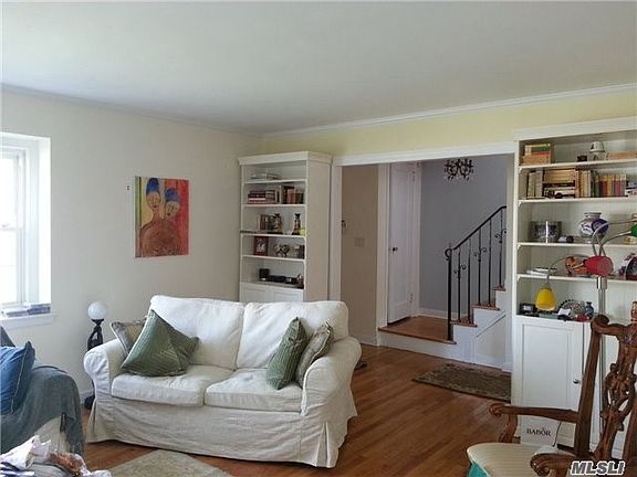 2nd image of 1580 Wales Ave