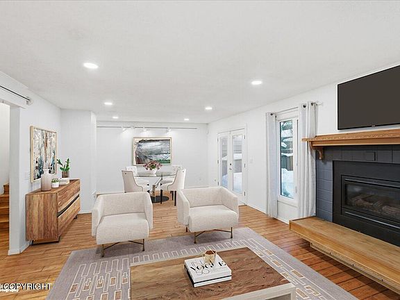 3rd image of 3240 Wiley Post Loop