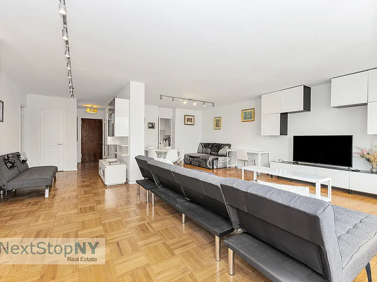 303 E 57th St #24E — Photo 4