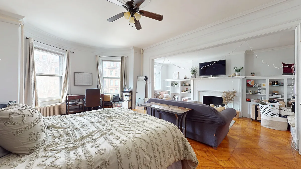 Building Photo - 467 Beacon St #2
