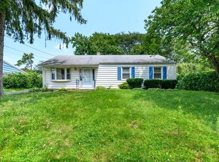 472 Anton Dr, Bridgeport, CT 06606