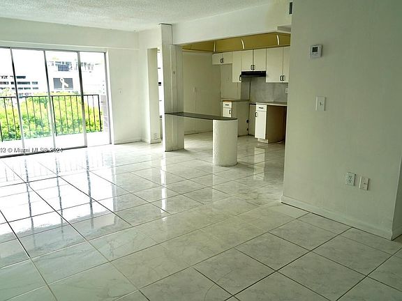 3rd image of 1455 West Ave APT 702
