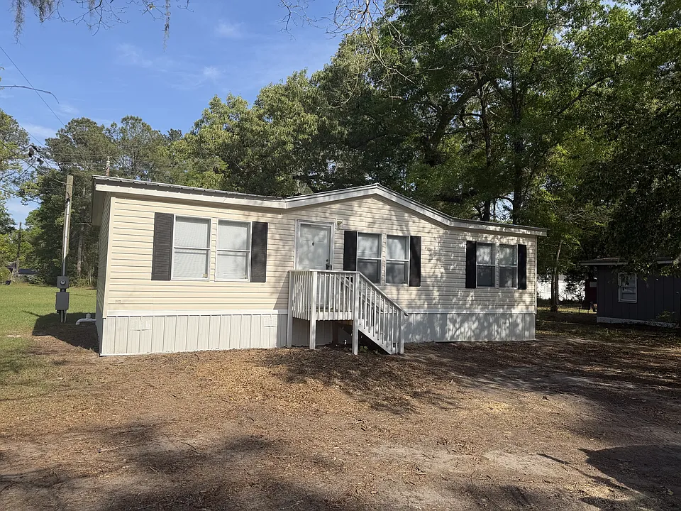 461 McLaws Rd