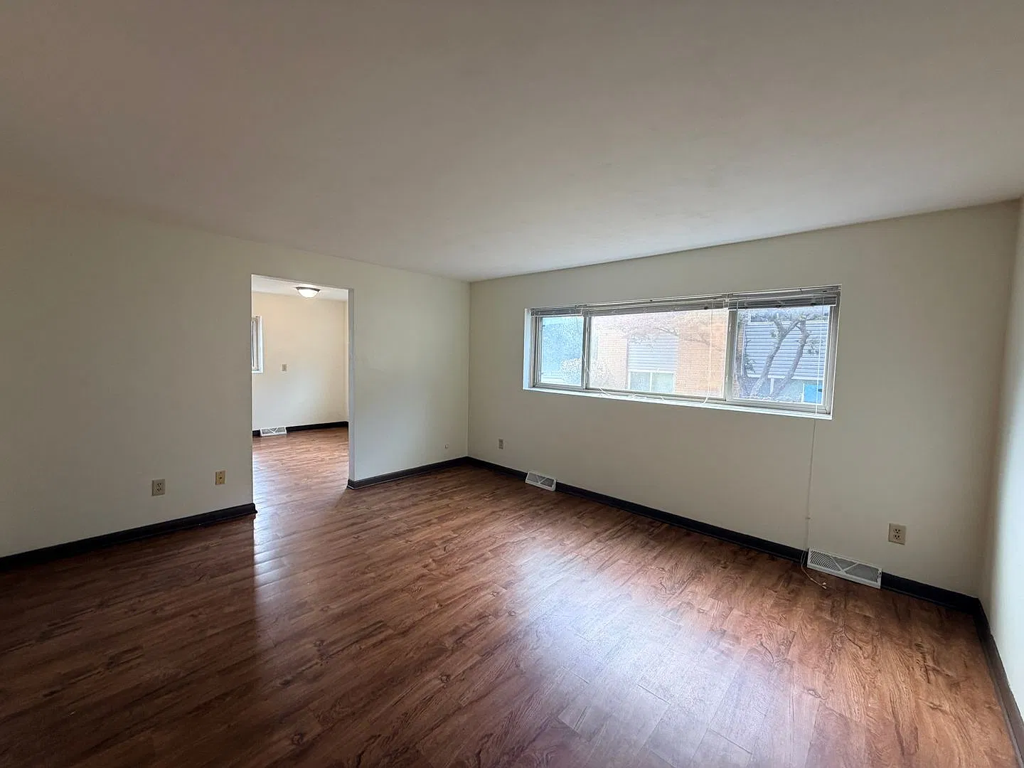 Knoll Crest - BLDG 3 — Photo 3