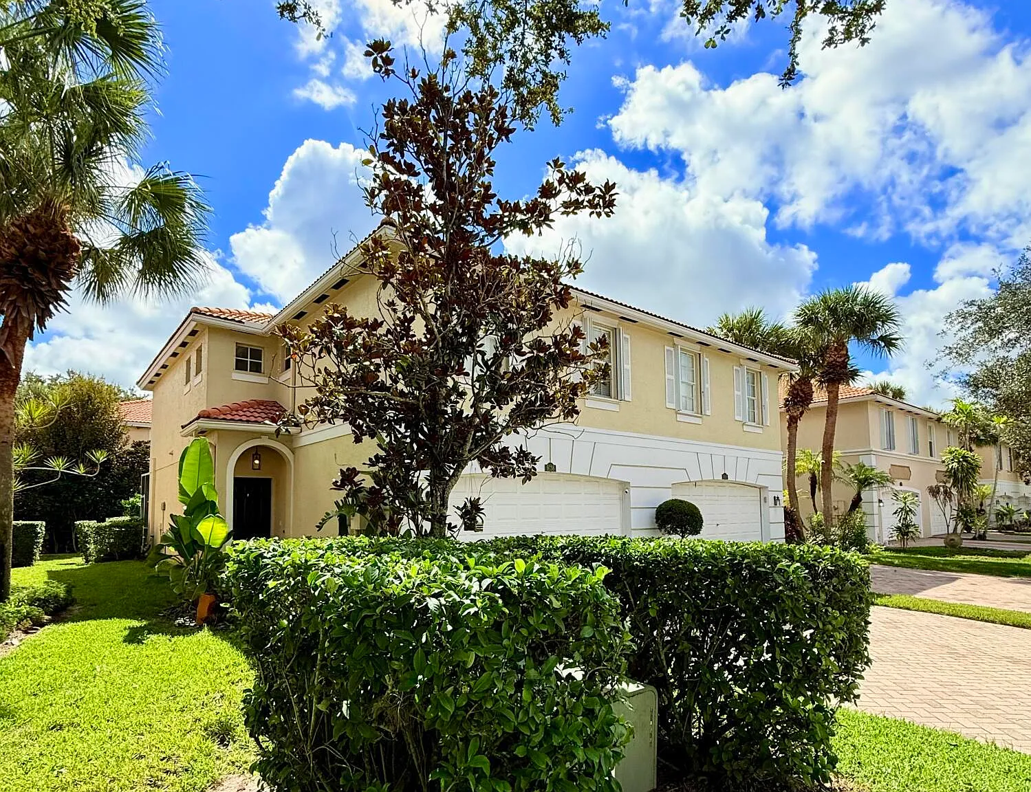 3 bed, 2.5 bath, 1774 sqft, $3,650 — Photo 4