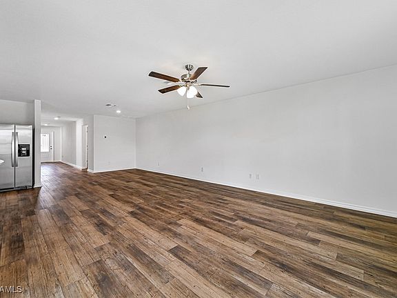 5th image of 746 Barclay Ave