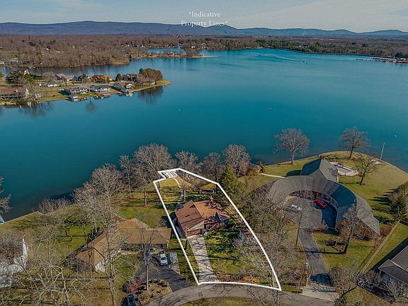 4th image of 2115 S Ona Rd