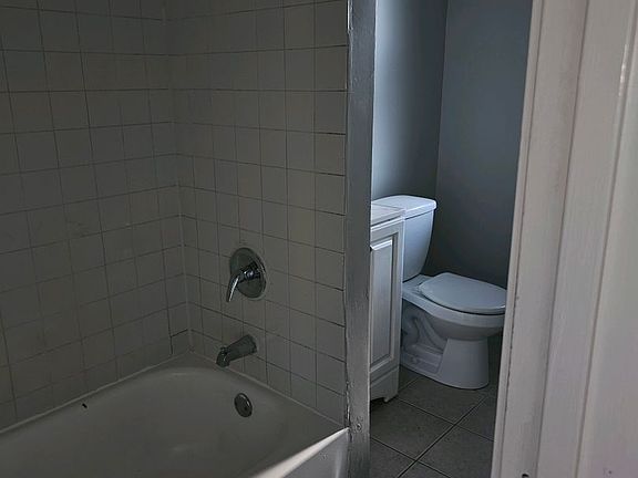 2nd image of 634-40 N Lamon Ave #640-1
