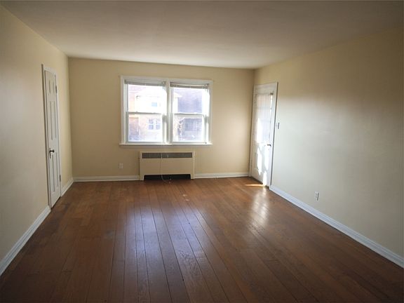 5th image of 5726 Glengate Ln