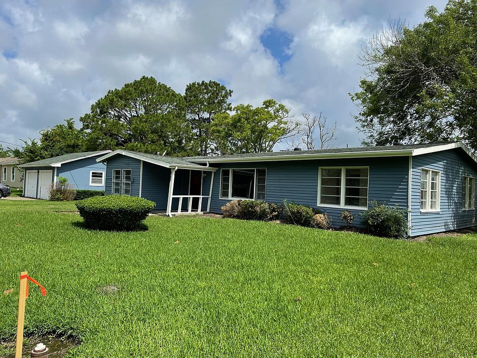 View of house and garage.