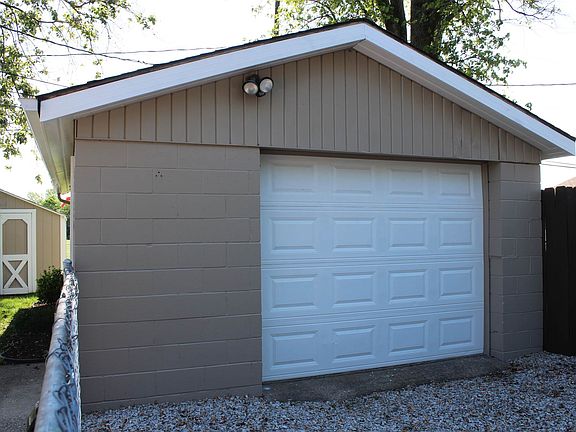 3rd image of 3207 N 11th Ave