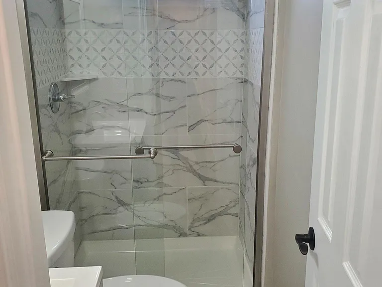 17 W Talbott St #B — Photo 8