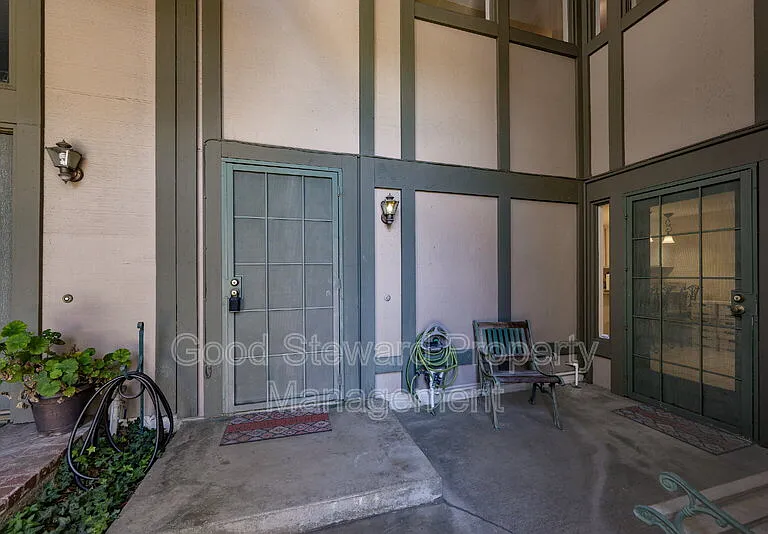 6646 Vista Loma — Photo 4