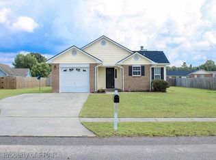 123 Spring Valley Dr, Raeford, NC 28376