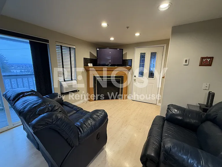 6514 Phinney Ave N #C — Photo 3