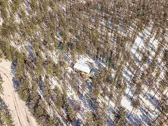 2nd image of 8904 Woodland Dr