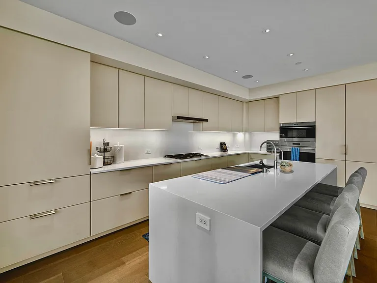 1388 Ala Moana Blvd #3300 — Photo 7