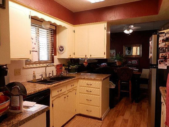 2nd image of 309 E 20th St