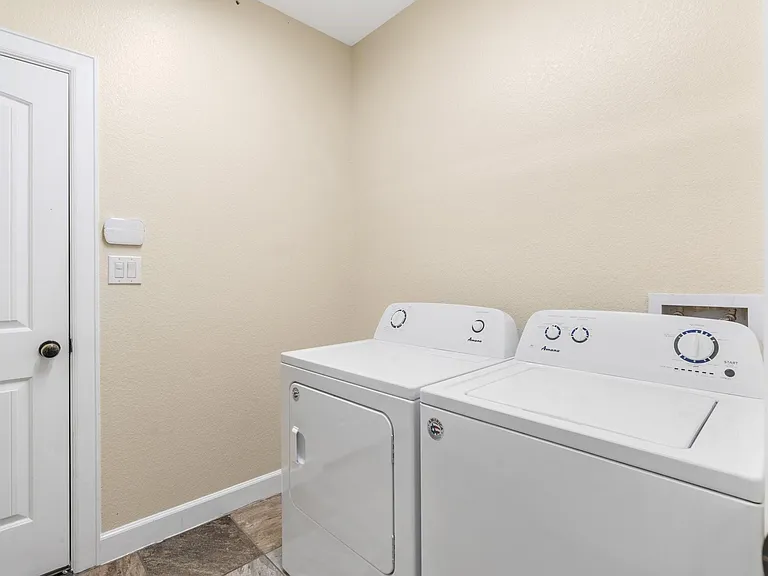 328 Country Crossing Cir — Photo 28