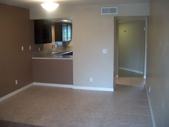 3rd image of 835 N Granite Reef Rd Unit 21